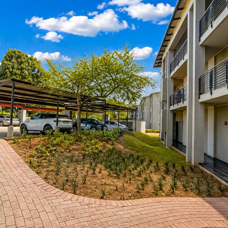 Randburg | Pristine 2-Bedroom Sectional Title Apartment