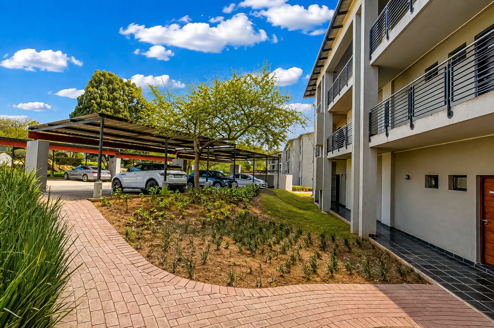Randburg | Pristine 2-Bedroom Sectional Title Apartment
