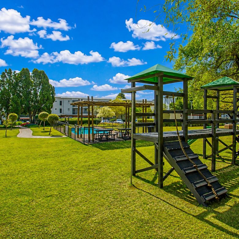 Randburg | Pristine 2-Bedroom Sectional Title Apartment