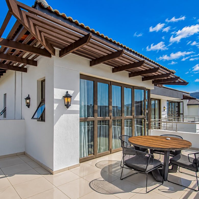 Hartbeespoort | Waterfront 5 Bedroom Home in The Islands Estate