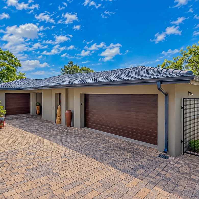 Northcliff | Prestigious 4 Bedroom Full-Title Residence