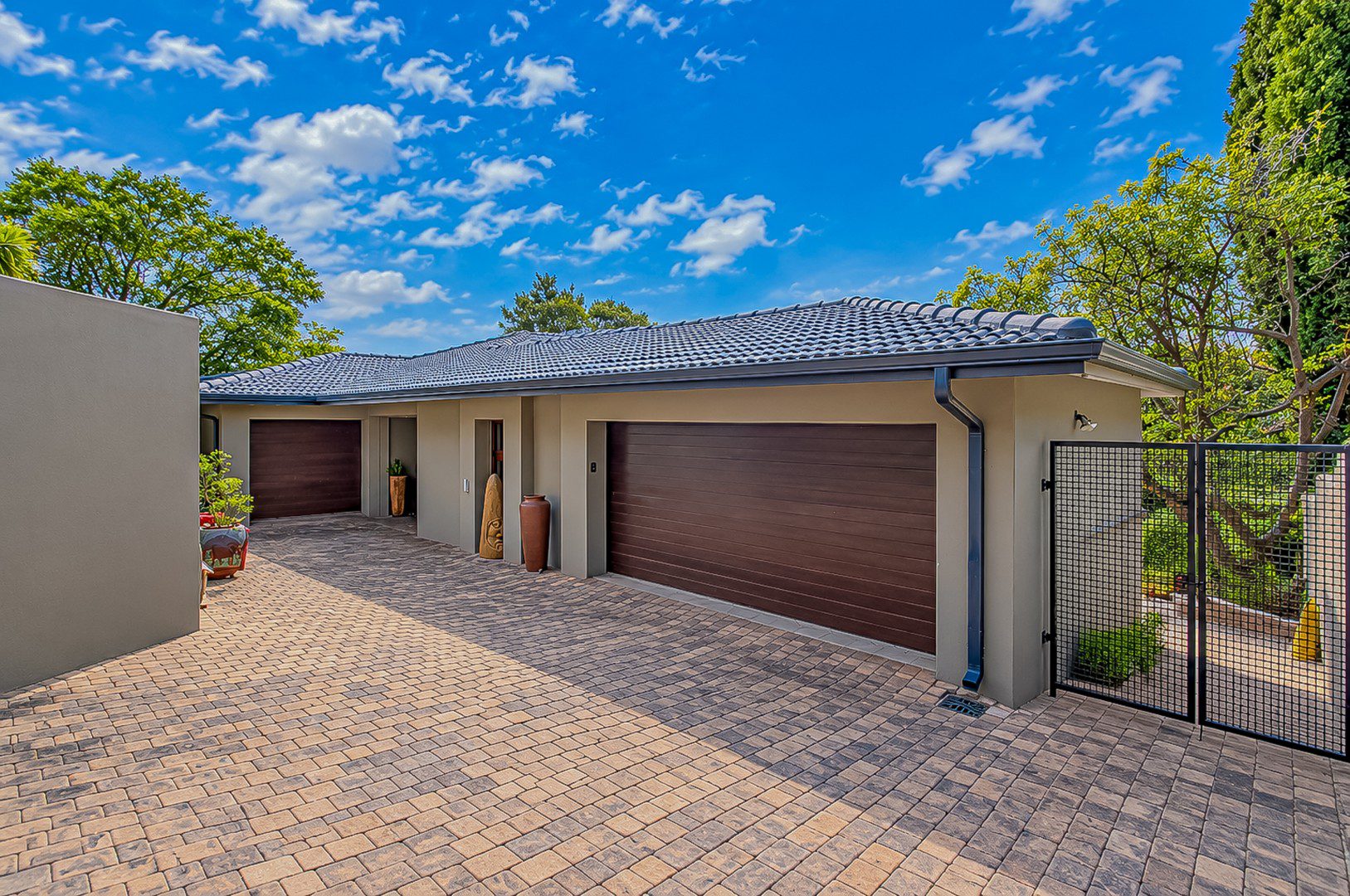 Northcliff | Prestigious 4 Bedroom Full-Title Residence