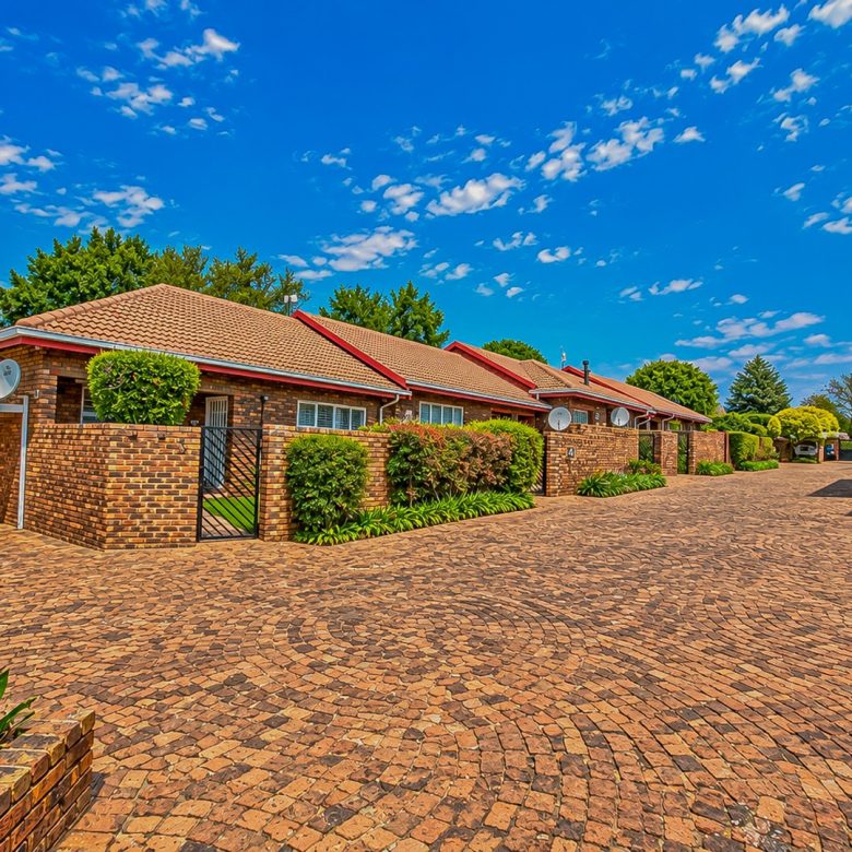 Mayfield Park | Neat 2-Bedroom Cluster Home