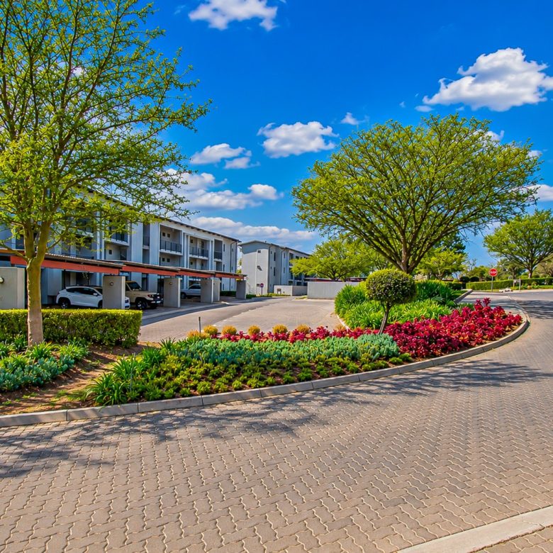 Randburg | Pristine 2-Bedroom Sectional Title Apartment