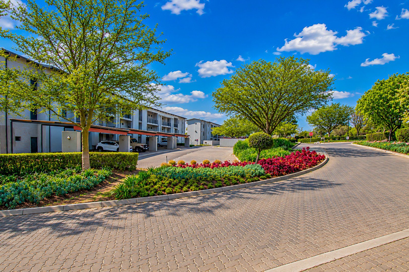 Randburg | Pristine 2-Bedroom Sectional Title Apartment