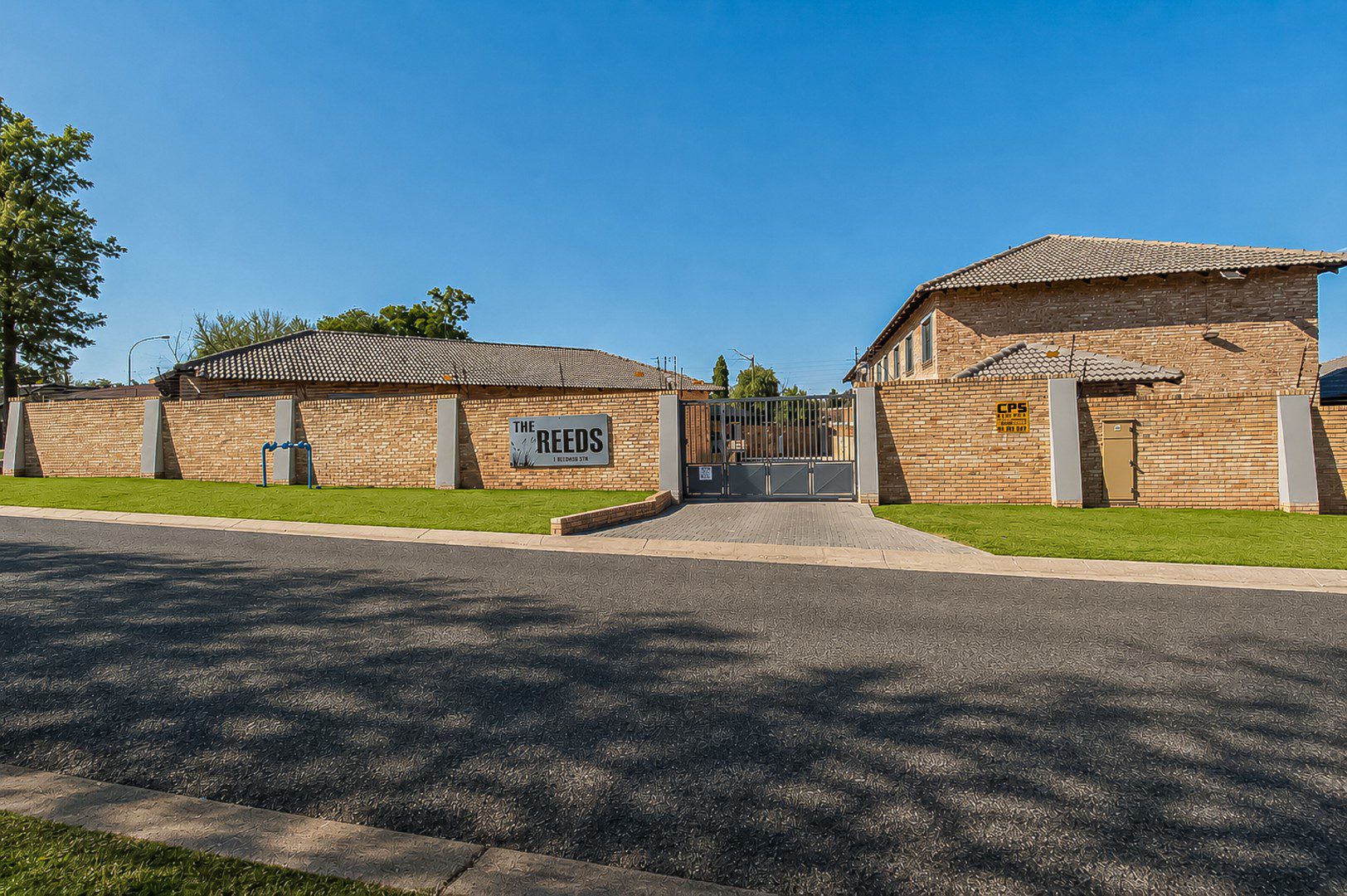 Brackendowns | Modern 3 Bedroom Duplex
