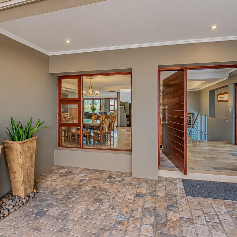 Northcliff | Prestigious 4 Bedroom Full-Title Residence