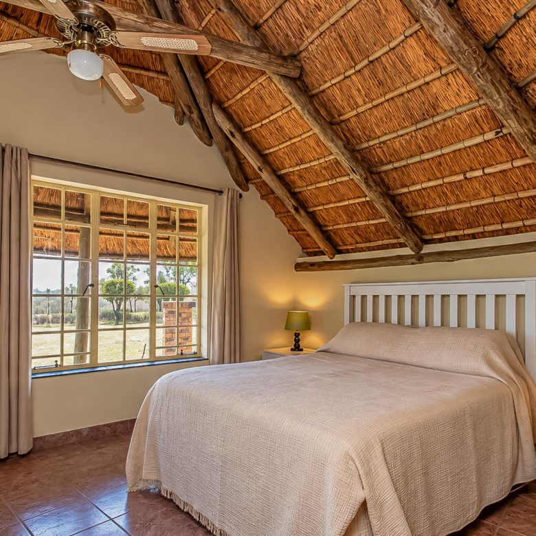 Oranjeville / Vaaldam | Multi-Dwelling Farm Home + Cottage — ~2.82 ha Skier Estate