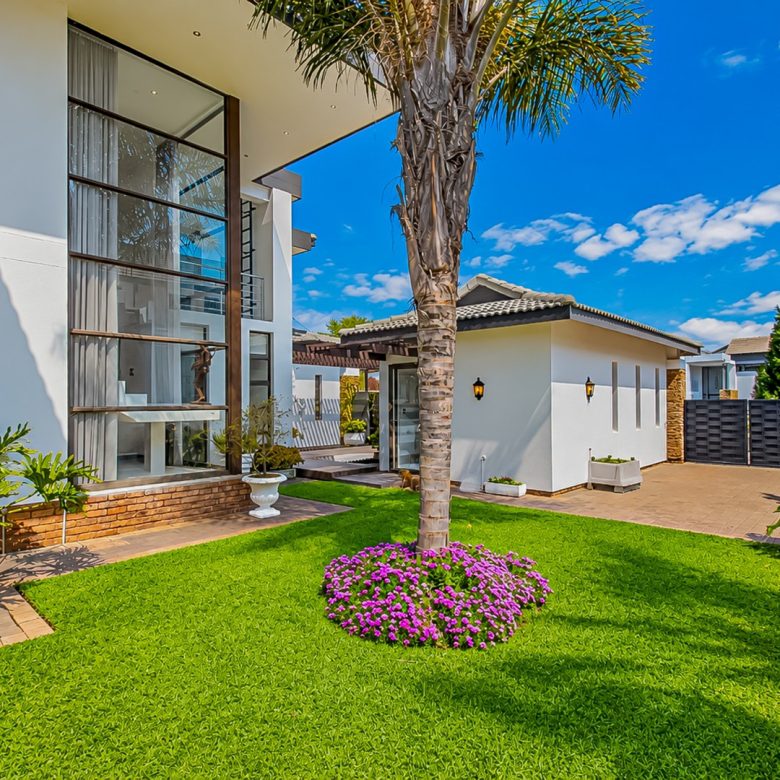Hartbeespoort | Waterfront 5 Bedroom Home in The Islands Estate