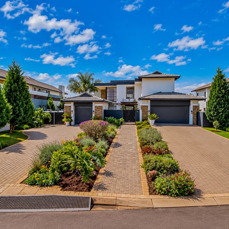 Hartbeespoort | Waterfront 5 Bedroom Home in The Islands Estate