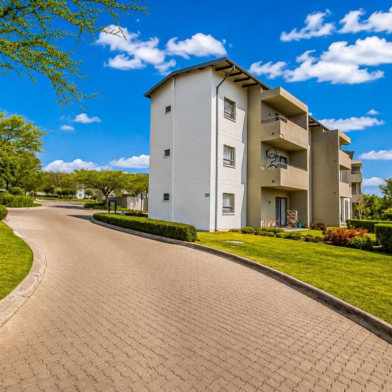 Randburg | Pristine 2-Bedroom Sectional Title Apartment