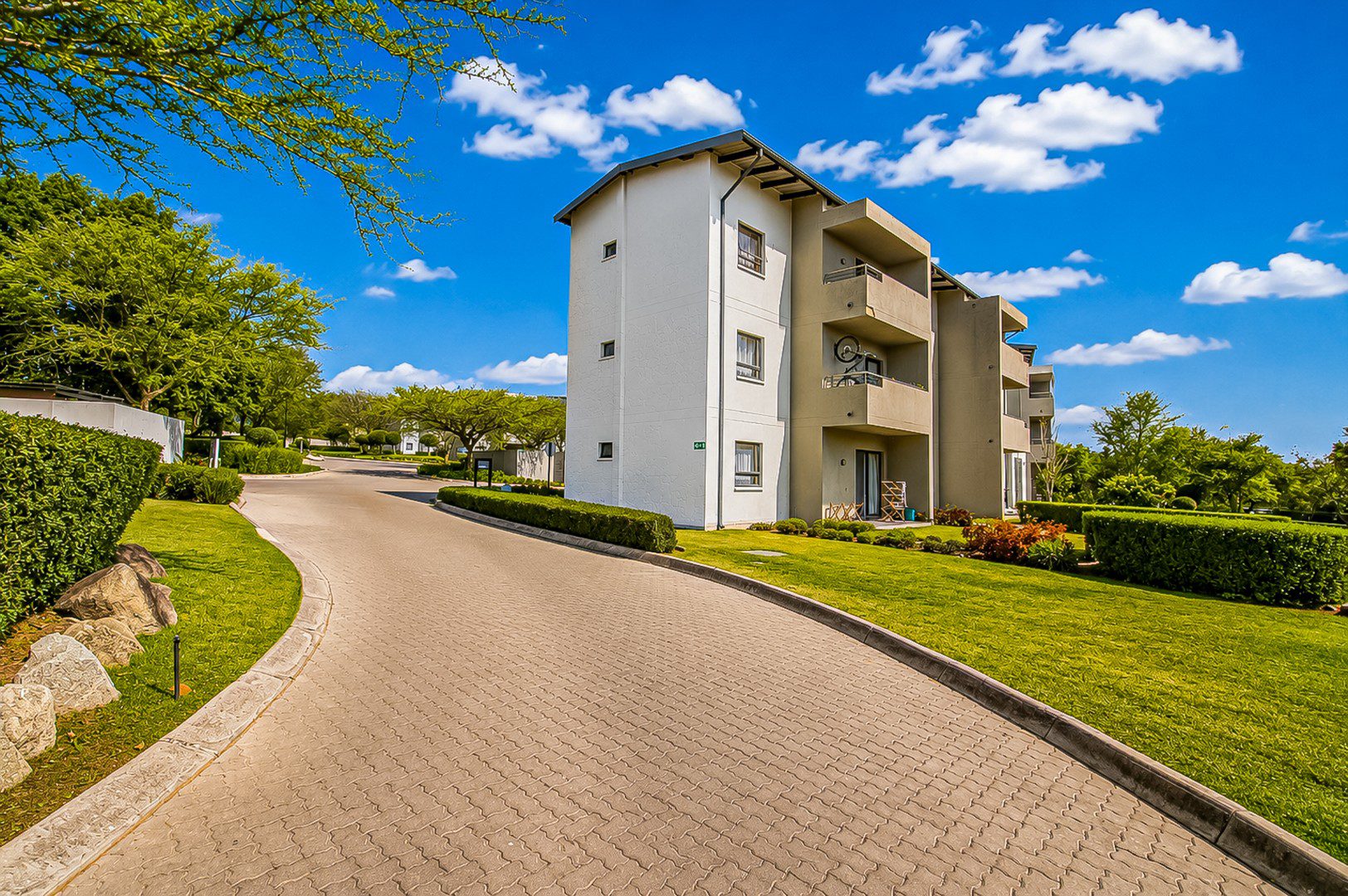 Randburg | Pristine 2-Bedroom Sectional Title Apartment
