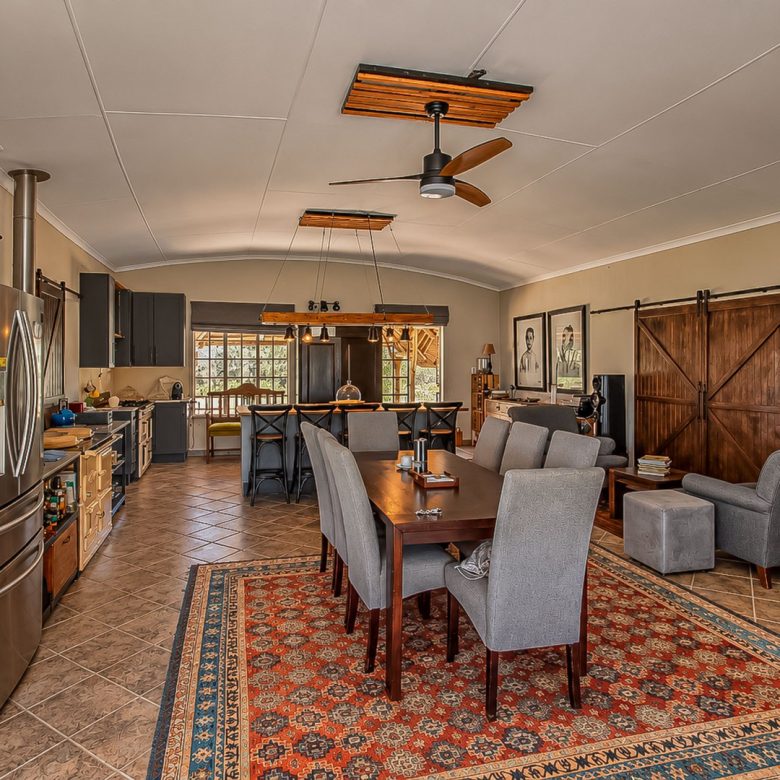 Oranjeville / Vaaldam | Multi-Dwelling Farm Home + Cottage — ~2.82 ha Skier Estate
