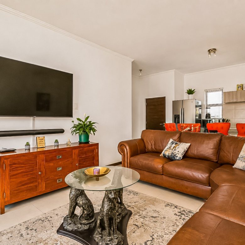 Randburg | Pristine 2-Bedroom Sectional Title Apartment