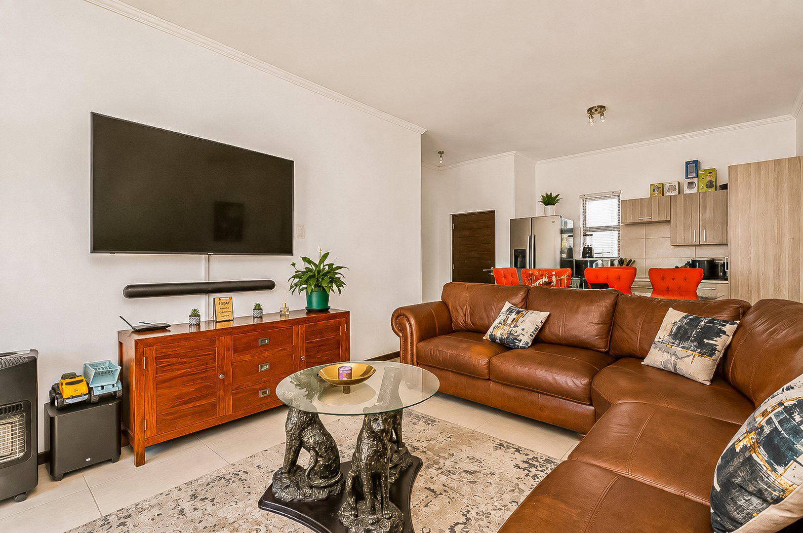 Randburg | Pristine 2-Bedroom Sectional Title Apartment
