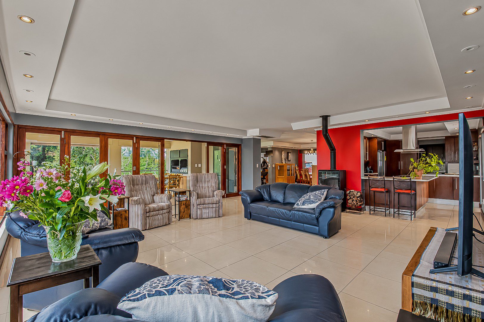 Northcliff | Prestigious 4 Bedroom Full-Title Residence