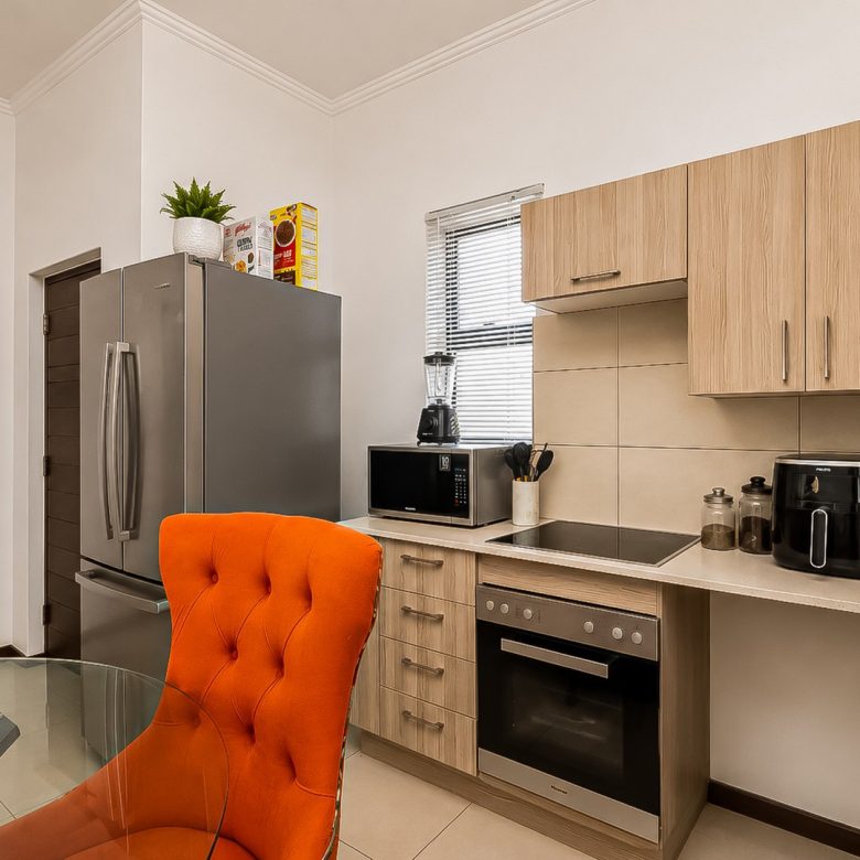 Randburg | Pristine 2-Bedroom Sectional Title Apartment