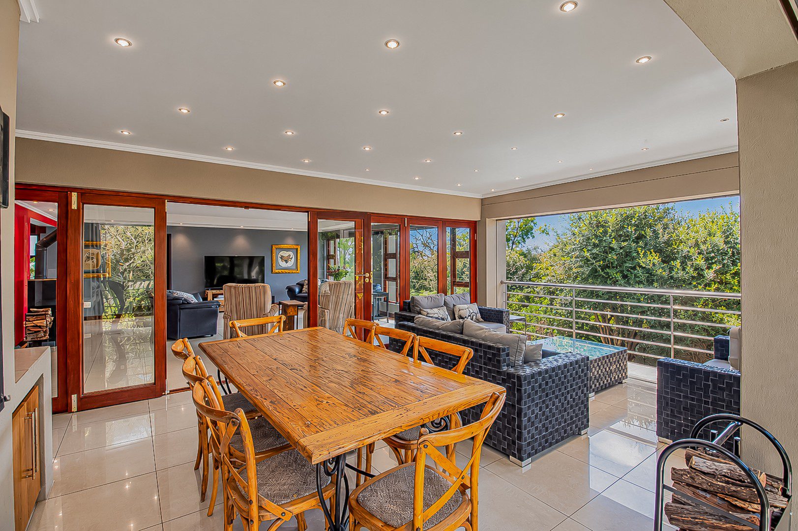 Northcliff | Prestigious 4 Bedroom Full-Title Residence