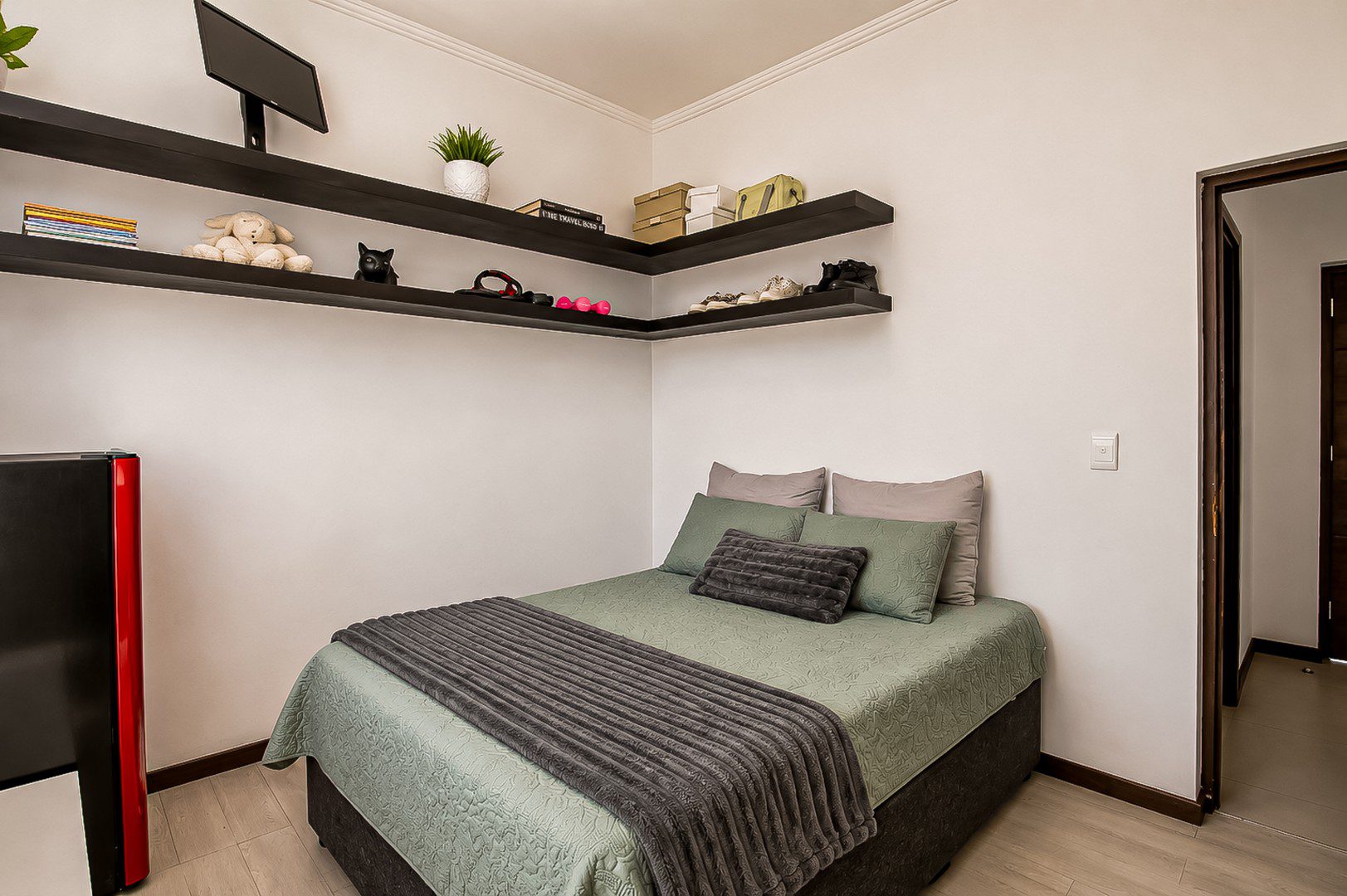 Randburg | Pristine 2-Bedroom Sectional Title Apartment