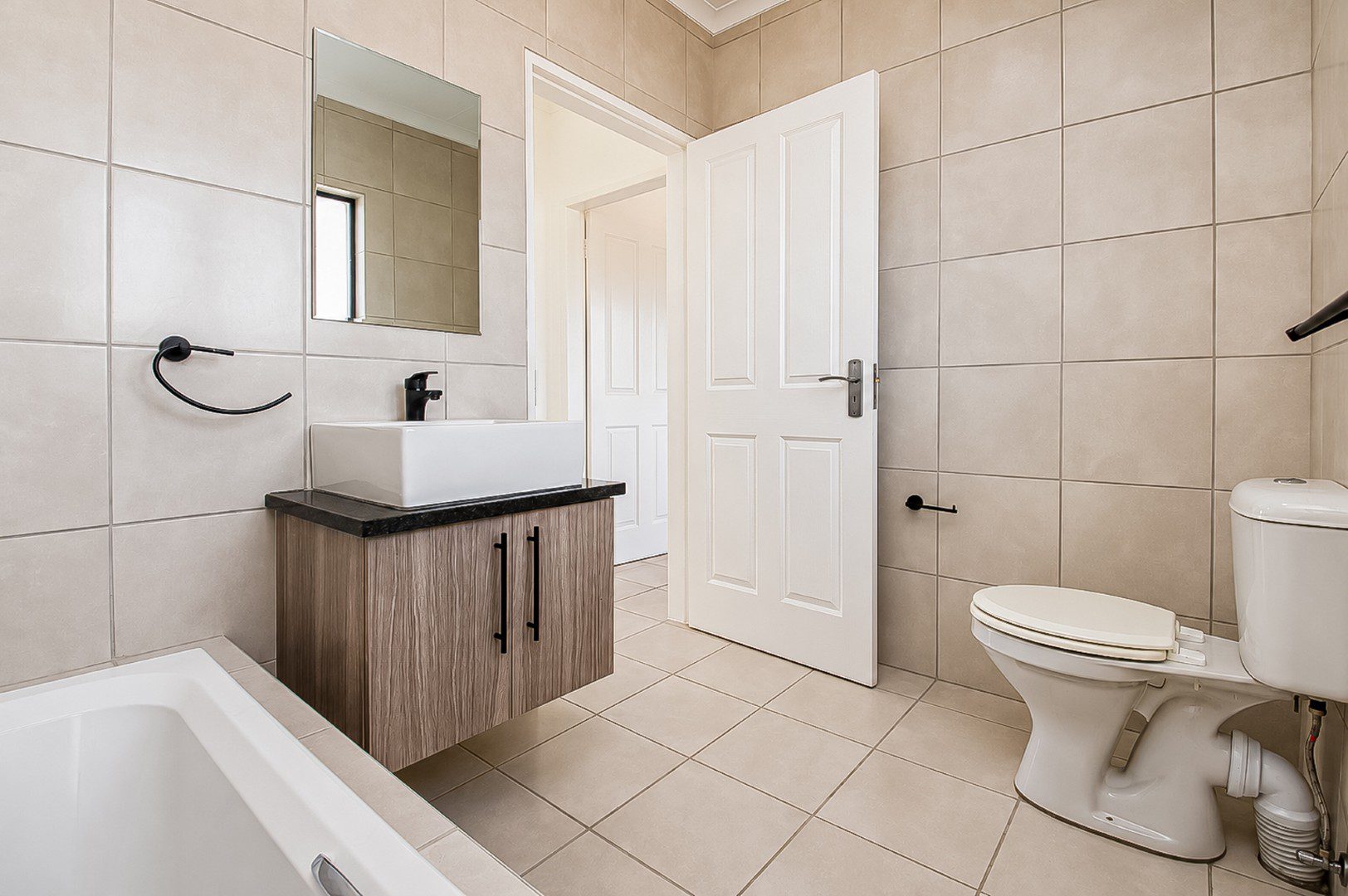 Brackendowns | Modern 3 Bedroom Duplex