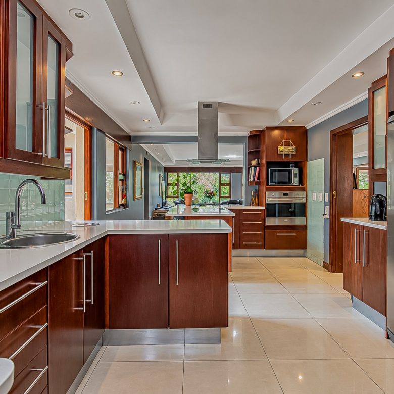 Northcliff | Prestigious 4 Bedroom Full-Title Residence