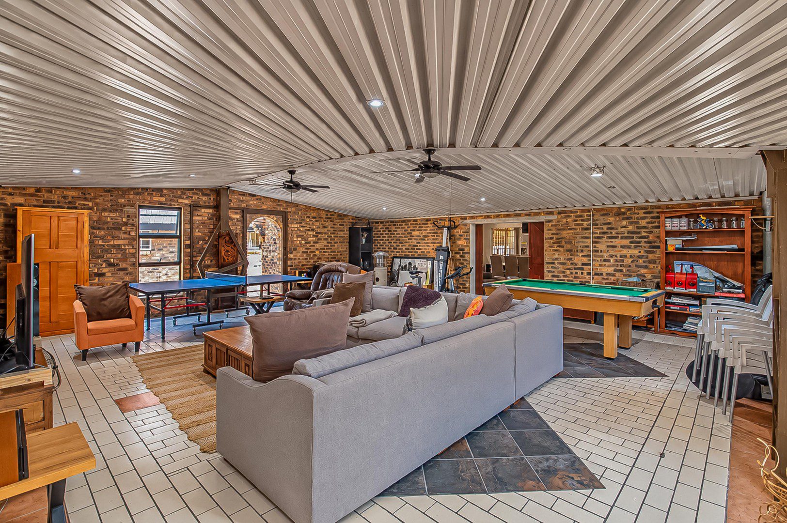 Oranjeville / Vaaldam | Multi-Dwelling Farm Home + Cottage — ~2.82 ha Skier Estate