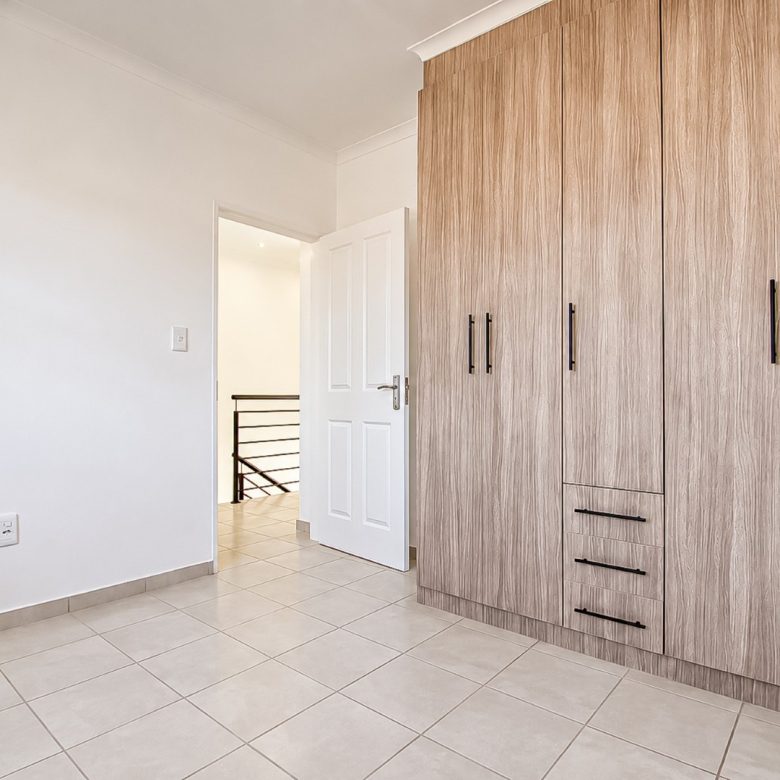 Brackendowns | Modern 3 Bedroom Duplex
