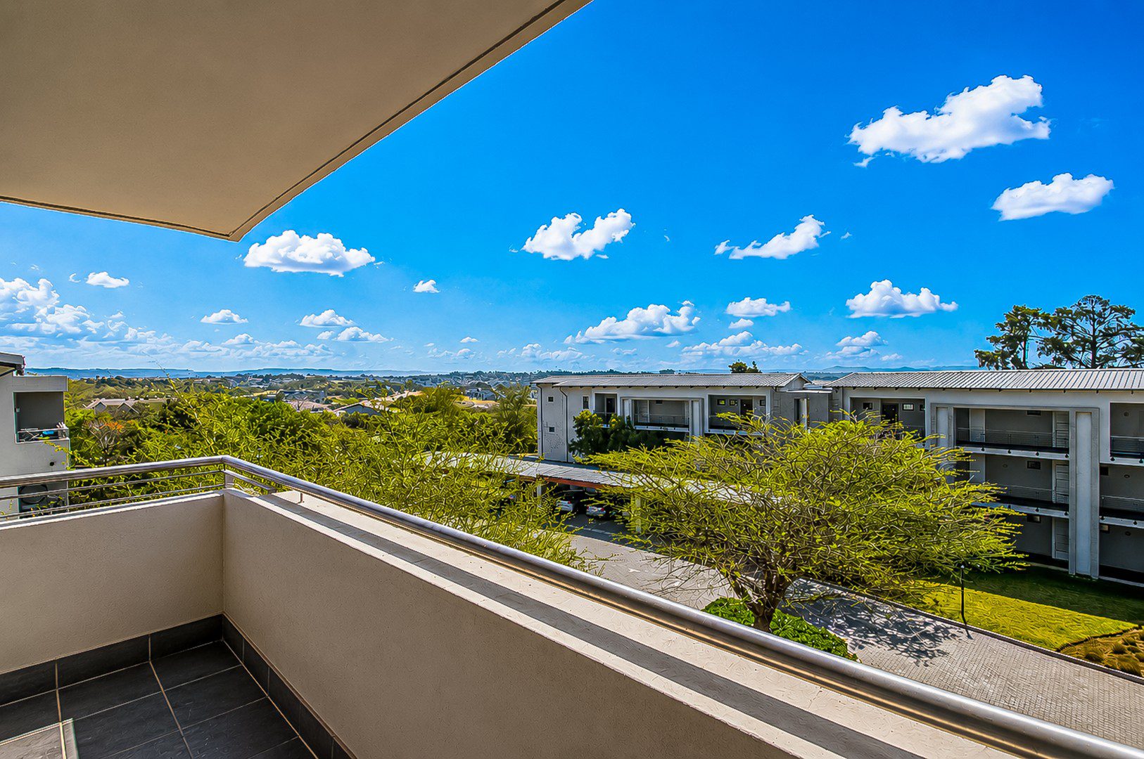 Randburg | Pristine 2-Bedroom Sectional Title Apartment