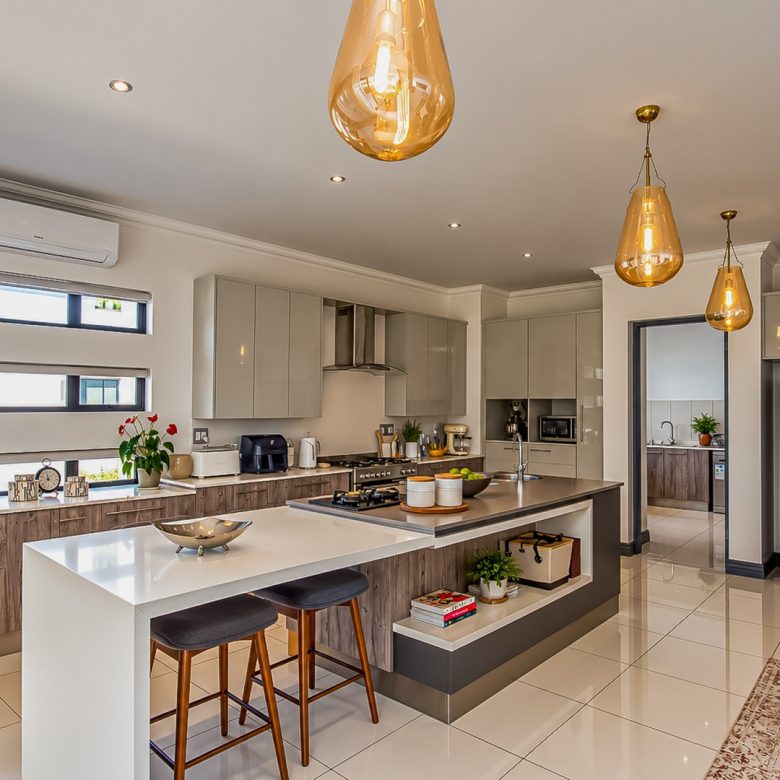 Hartbeespoort | Waterfront 5 Bedroom Home in The Islands Estate