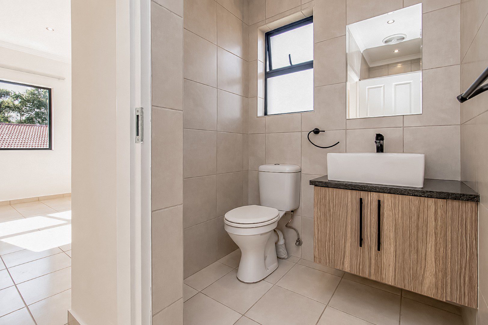 Brackendowns | Modern 3 Bedroom Duplex