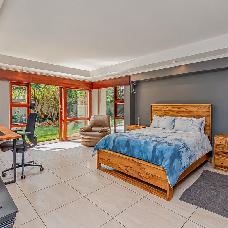 Northcliff | Prestigious 4 Bedroom Full-Title Residence