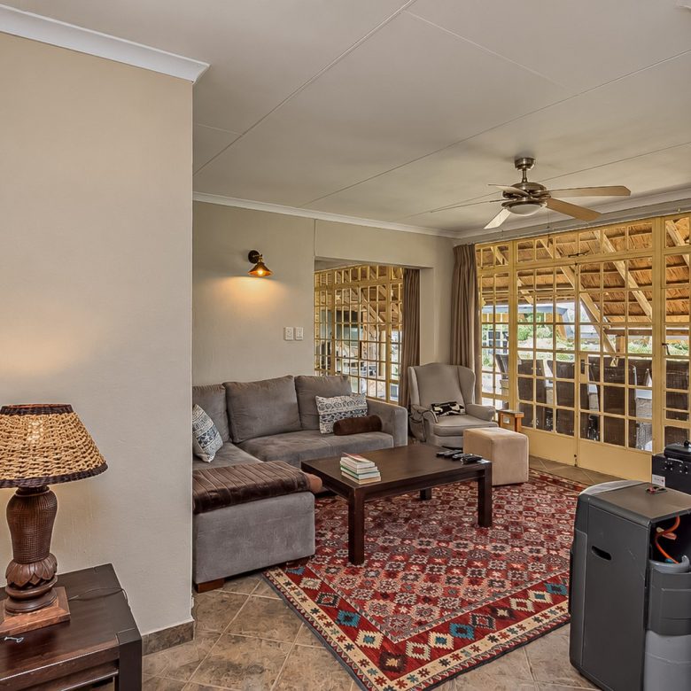 Oranjeville / Vaaldam | Multi-Dwelling Farm Home + Cottage — ~2.82 ha Skier Estate