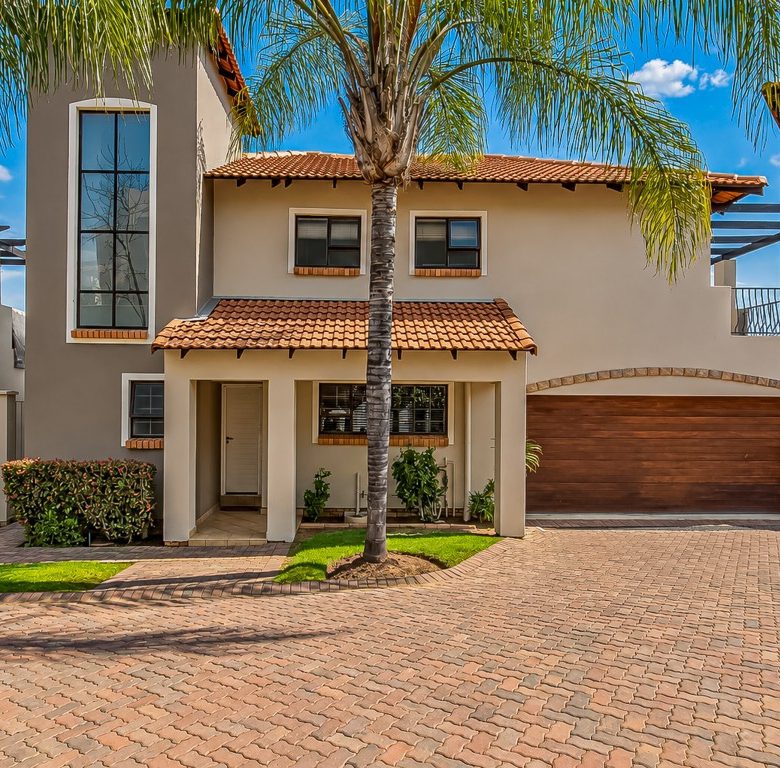 Glenvista | Spacious 3-Bedroom Cluster with Private Garden