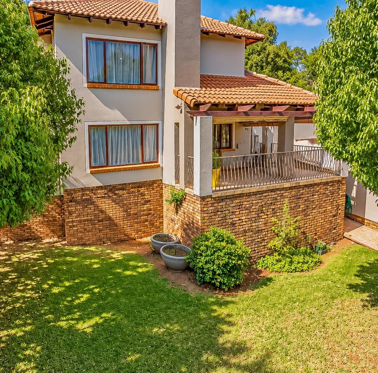 Glenvista | Spacious 3-Bedroom Cluster with Private Garden