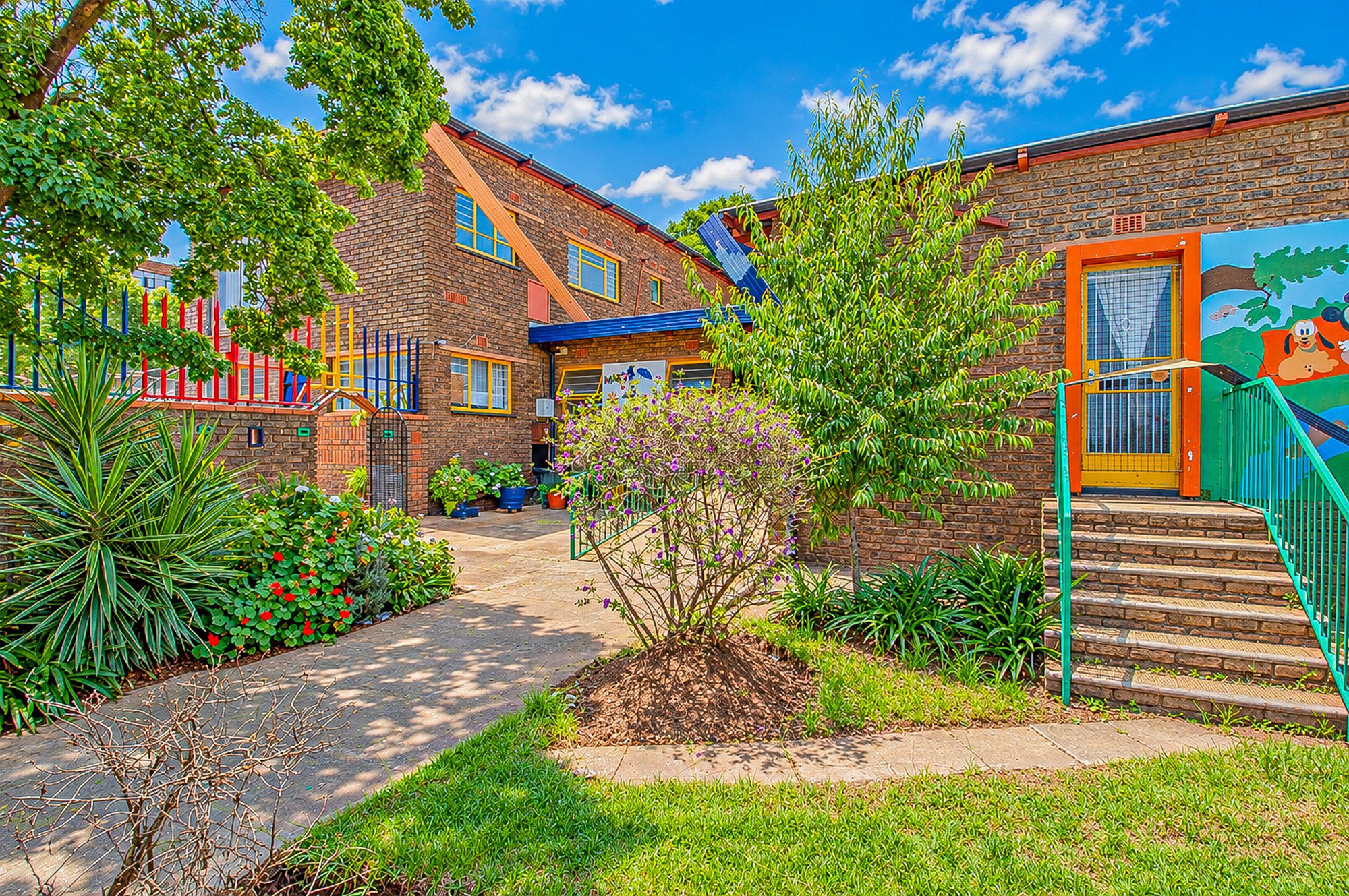 03 ON AUCTION | Florida, Roodepoort – School Campus with 2 Flatlets on ±3 238 m²