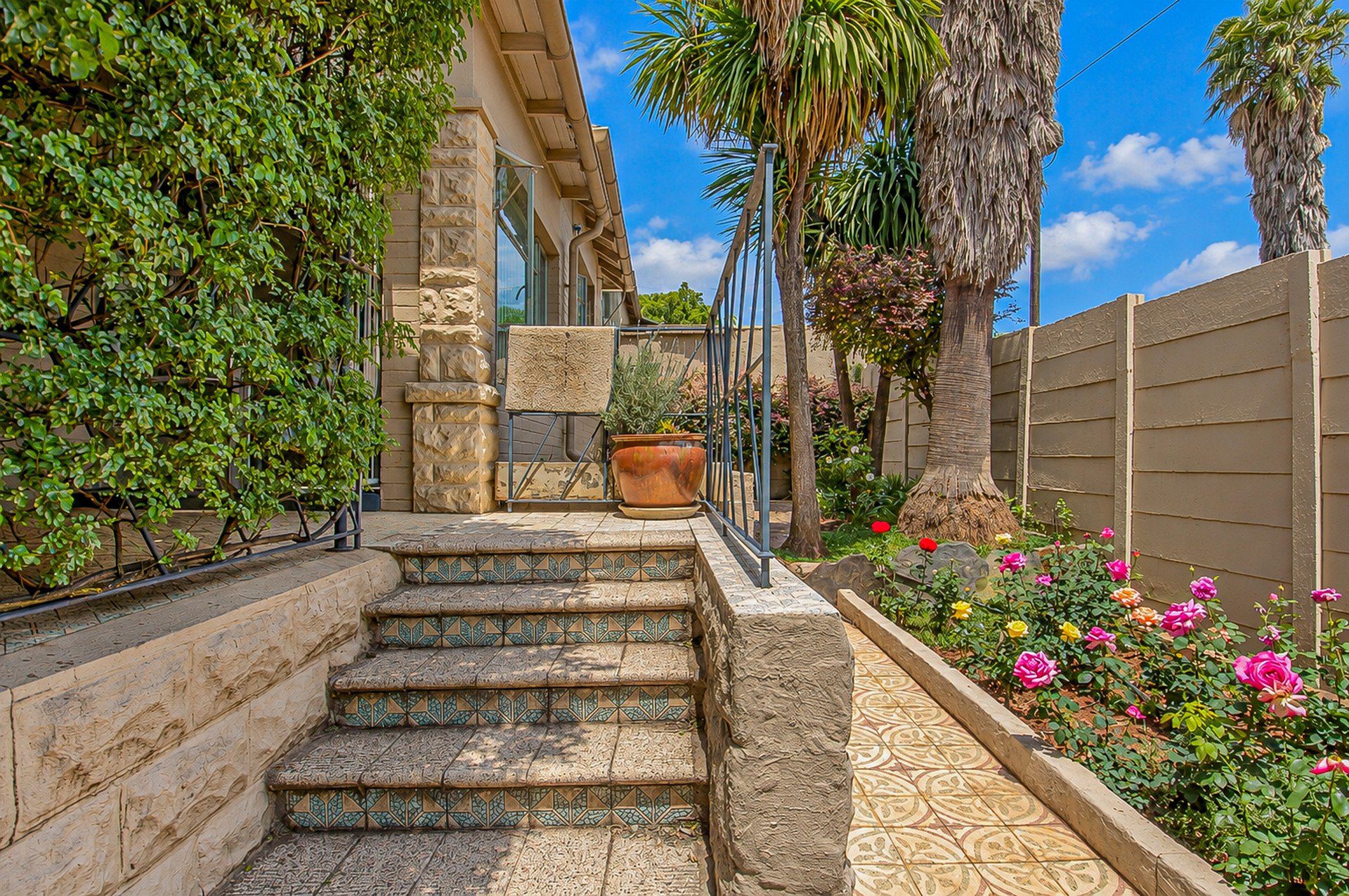 04 ON AUCTION | Kensington – Neat 3-Bed Family Home with Flatlet