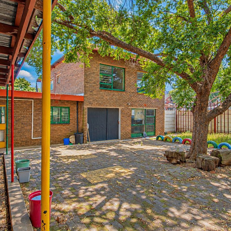 ON AUCTION | Florida, Roodepoort – School Campus with 2 Flatlets on ±3 238 m²