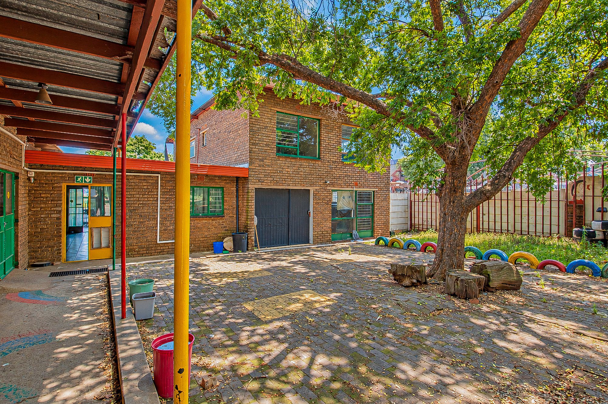04 ON AUCTION | Florida, Roodepoort – School Campus with 2 Flatlets on ±3 238 m²