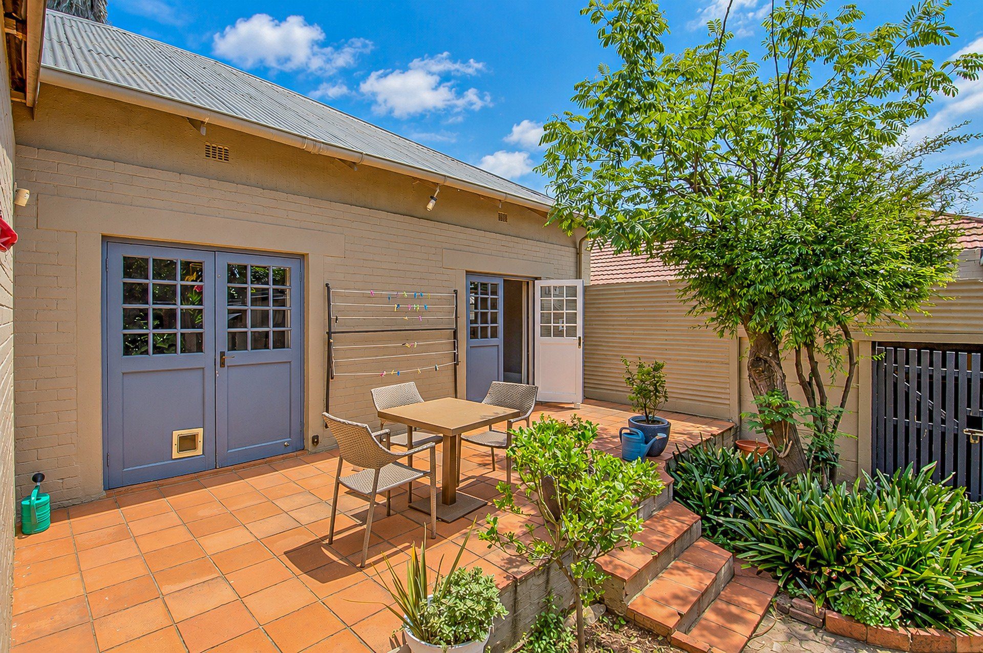 05 ON AUCTION | Kensington – Neat 3-Bed Family Home with Flatlet