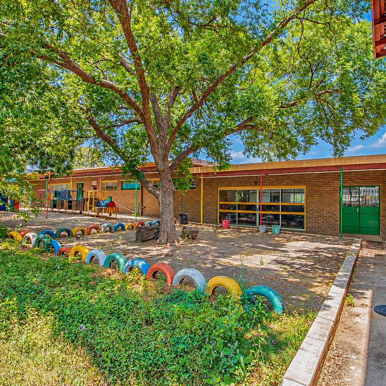 ON AUCTION | Florida, Roodepoort – School Campus with 2 Flatlets on ±3 238 m²