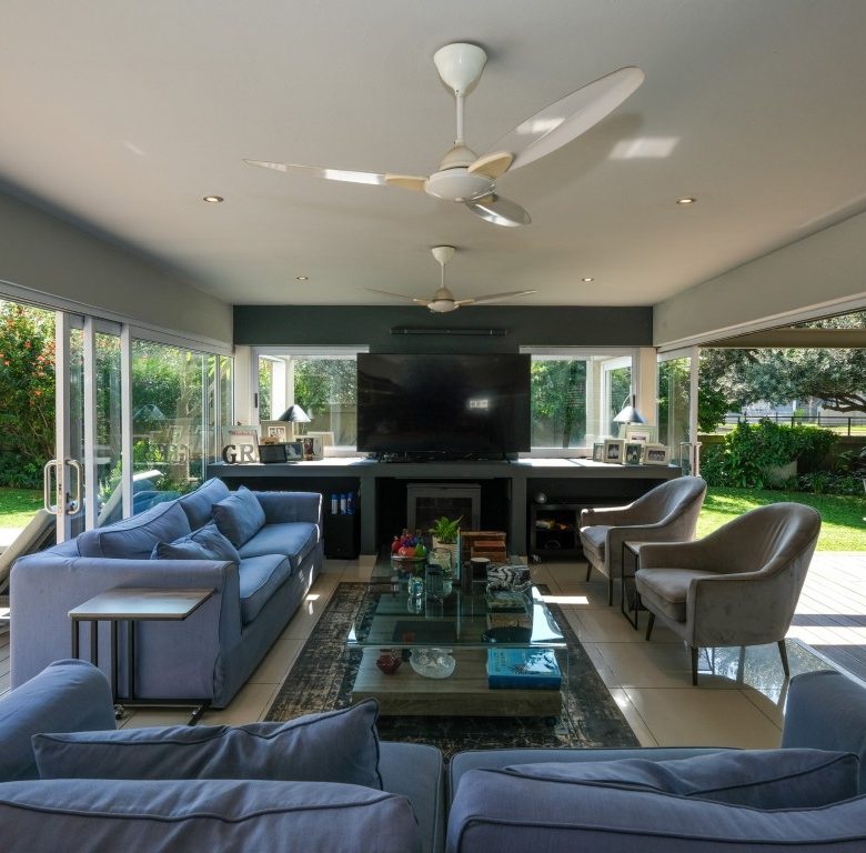 Hartbeespoort | Luxury Canal-Front Home with Private Boat Mooring