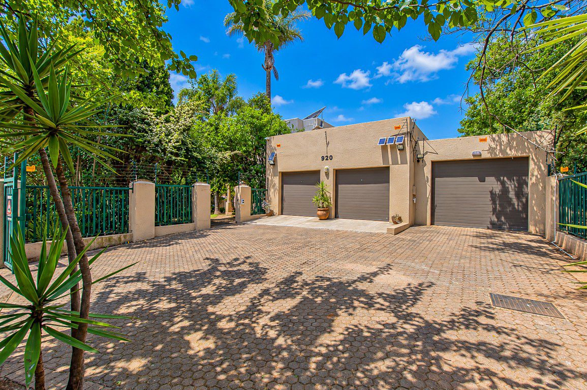 Helderkruin, Roodepoort | Off-Grid Family Home Next to Kloofendal Nature Reserve