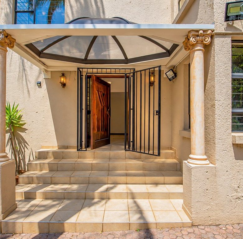 Helderkruin, Roodepoort | Off-Grid Family Home Next to Kloofendal Nature Reserve