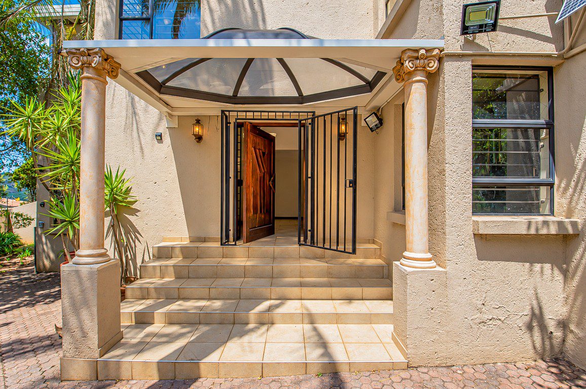Helderkruin, Roodepoort | Off-Grid Family Home Next to Kloofendal Nature Reserve