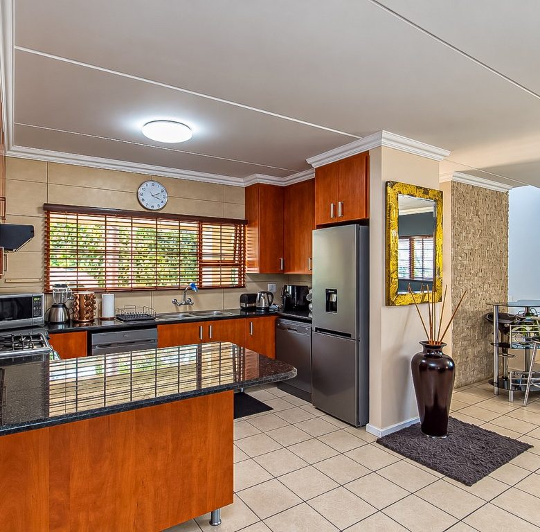 Glenvista | Spacious 3-Bedroom Cluster with Private Garden