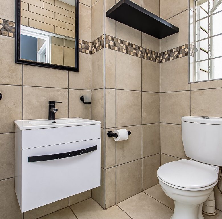 Fourways | 2 bedroom garden apartment in Broadacres