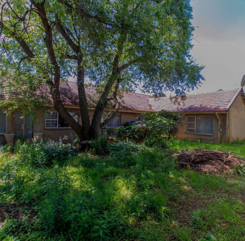 Rynfield, Benoni | Full Title 8-Bedroom Home
