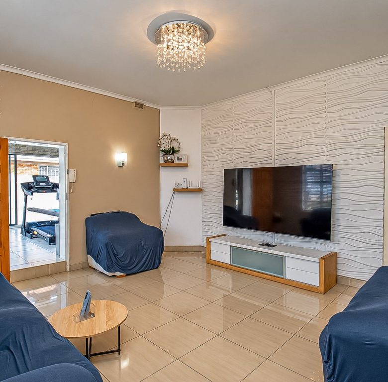 Orange Grove, Johannesburg | Urgent Disposal | Full Title Double Stand