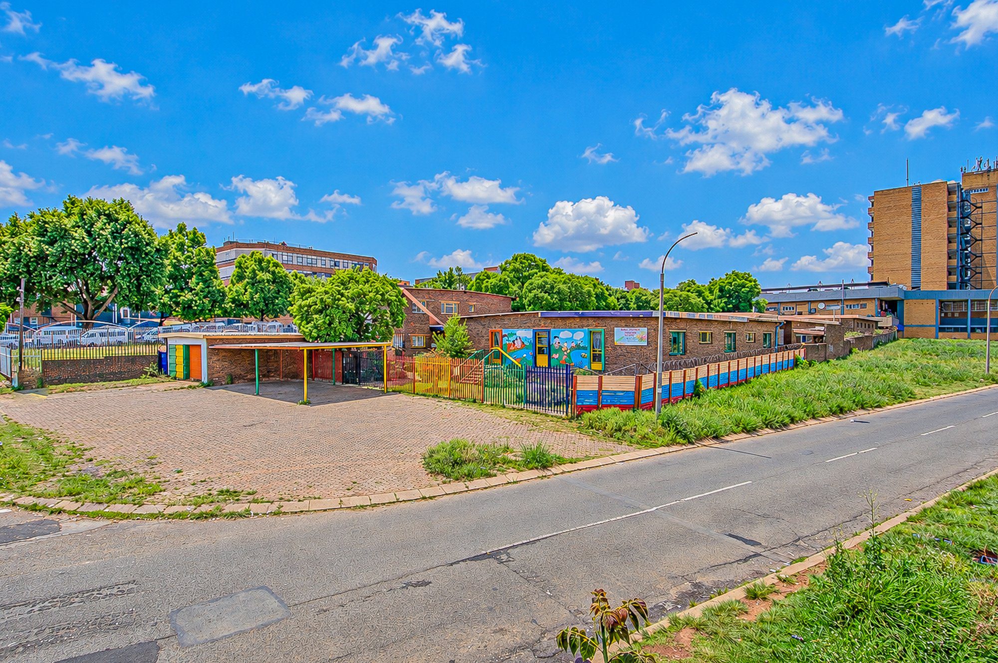 11 ON AUCTION | Florida, Roodepoort – School Campus with 2 Flatlets on ±3 238 m²
