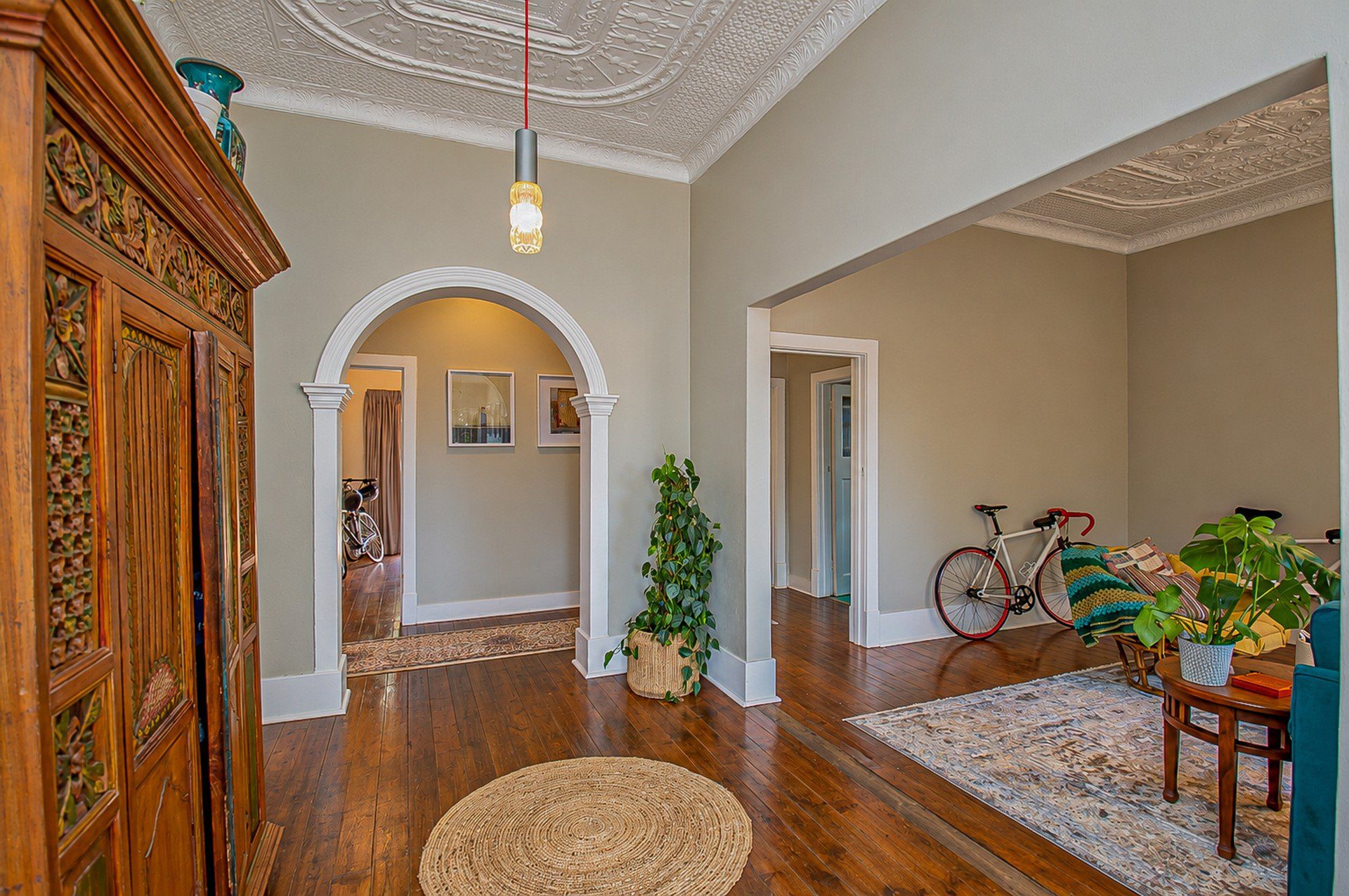 11 ON AUCTION | Kensington – Neat 3-Bed Family Home with Flatlet